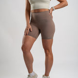 Pump Mid Shorts