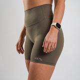 Pump Mid Shorts